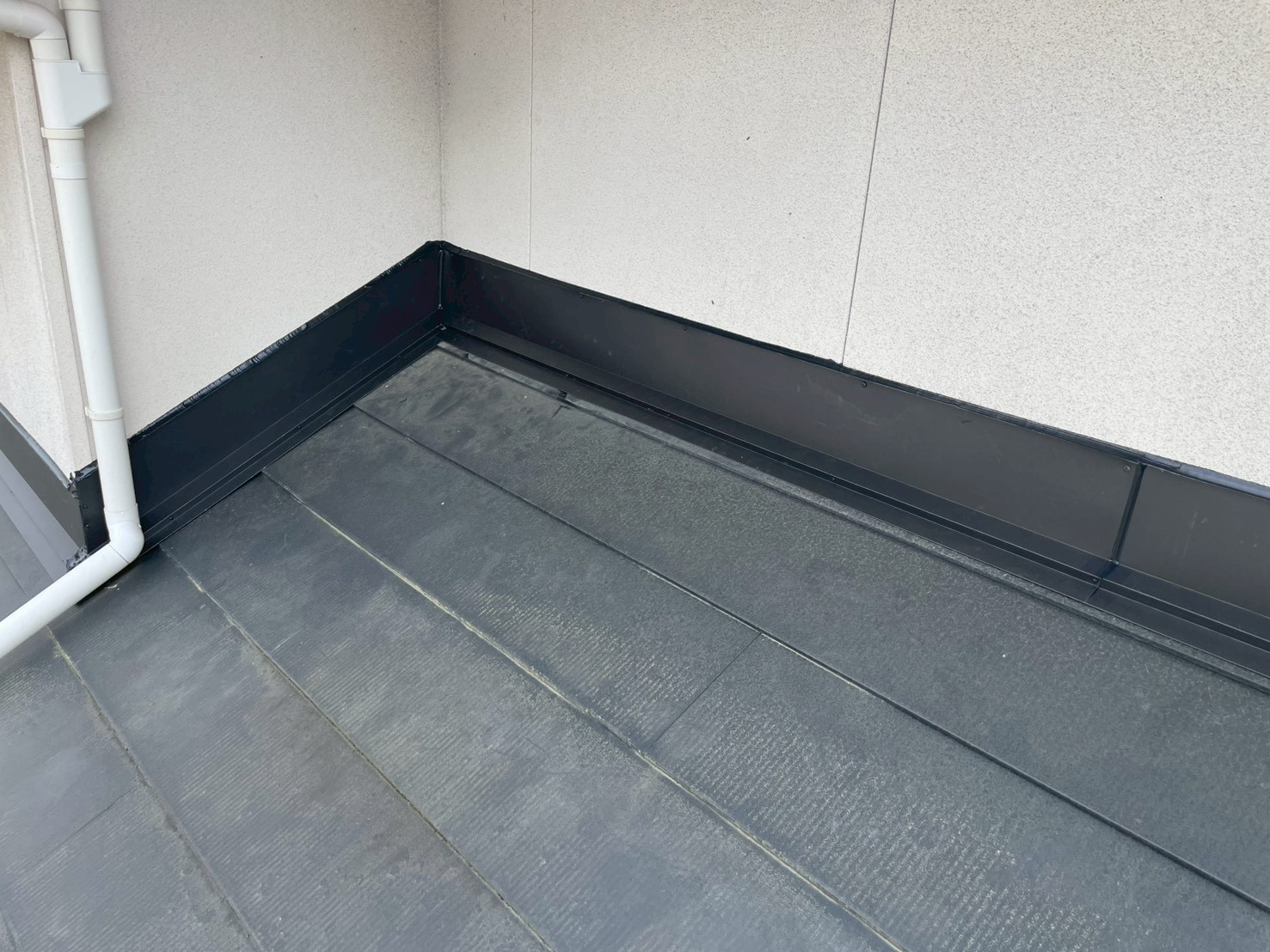 角の雨押え板金加工